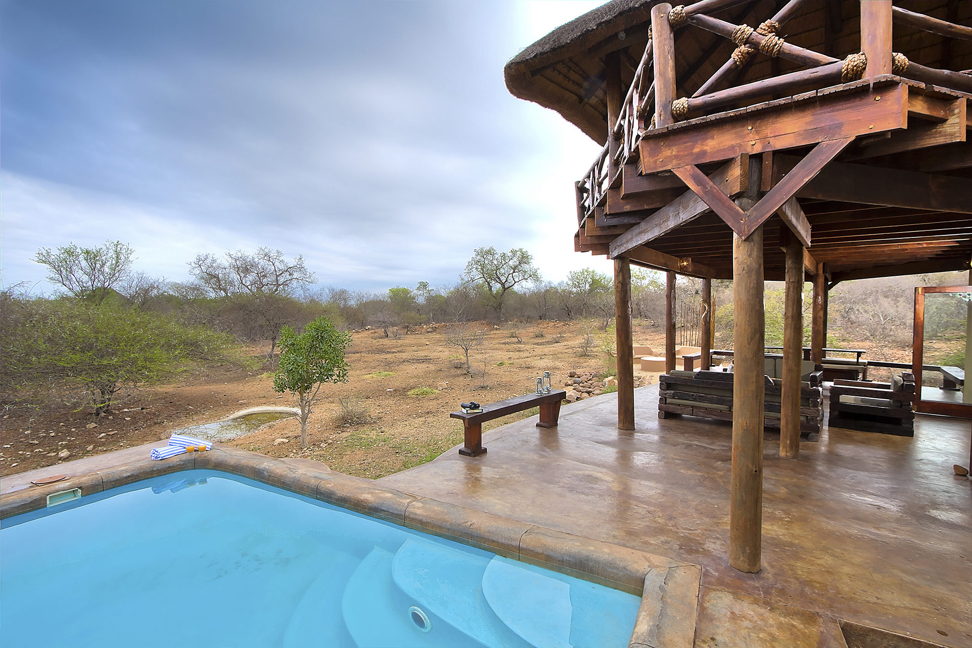 Piscina & terraza & vistas